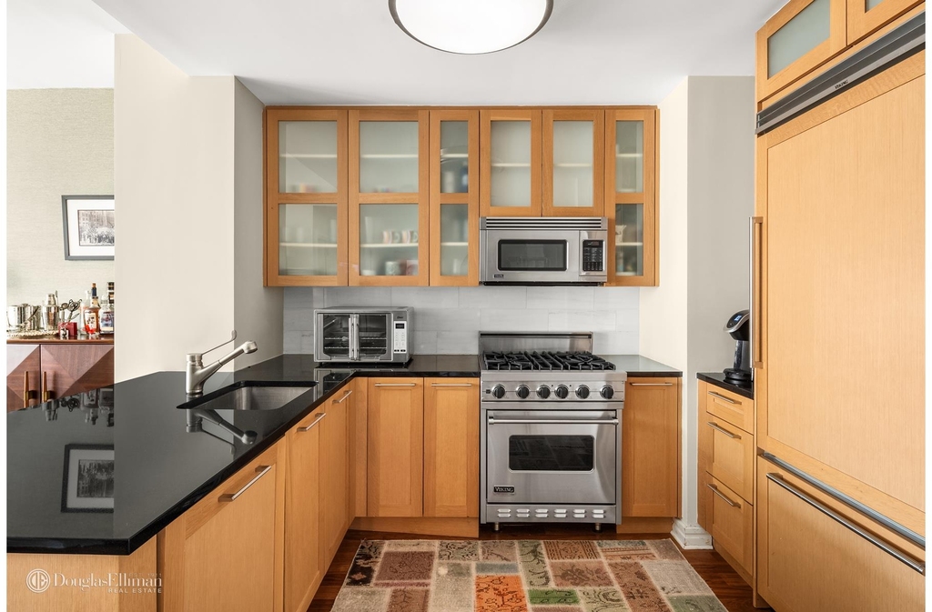 200 W End Ave - Photo 2