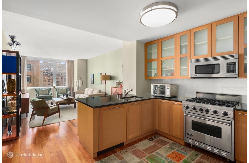 200 W End Ave - Photo 3