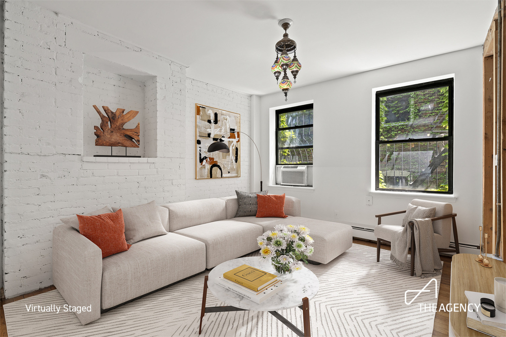 118 Suffolk Street - Photo 2