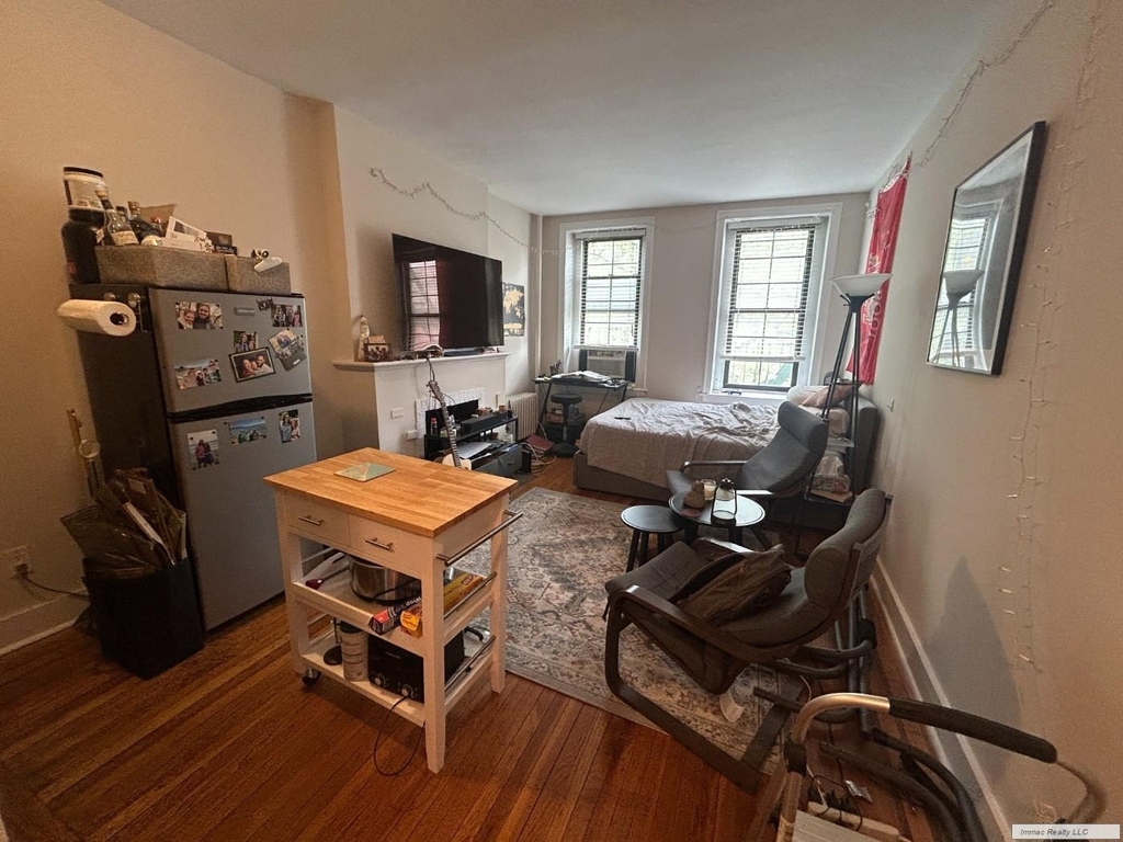 59 W 8th Street - Photo 0