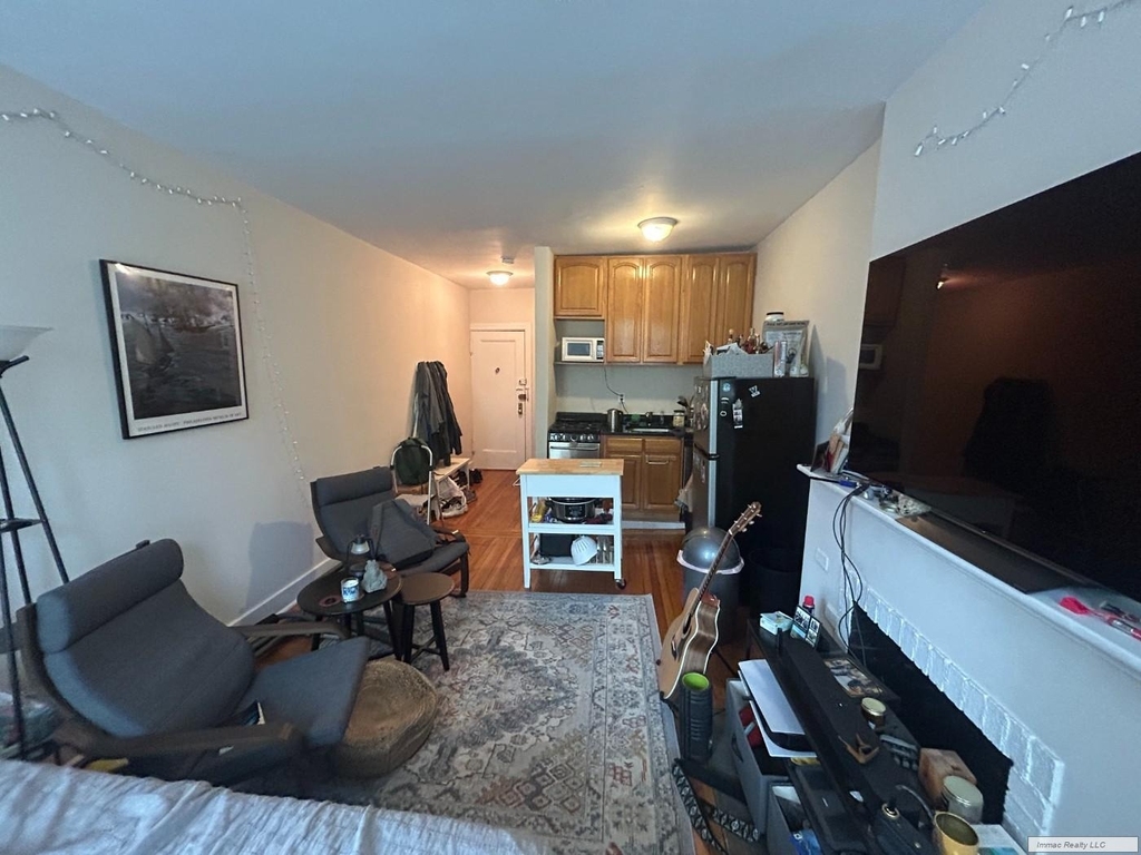 59 W 8th Street - Photo 1