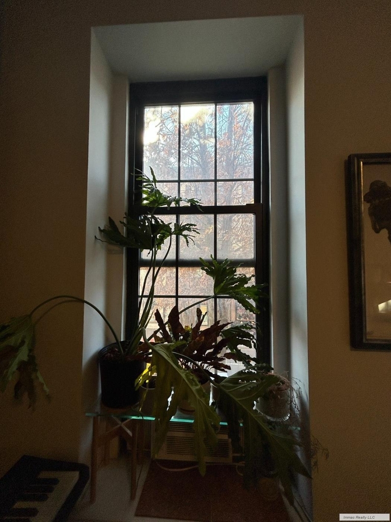 59 W 8th Street - Photo 5