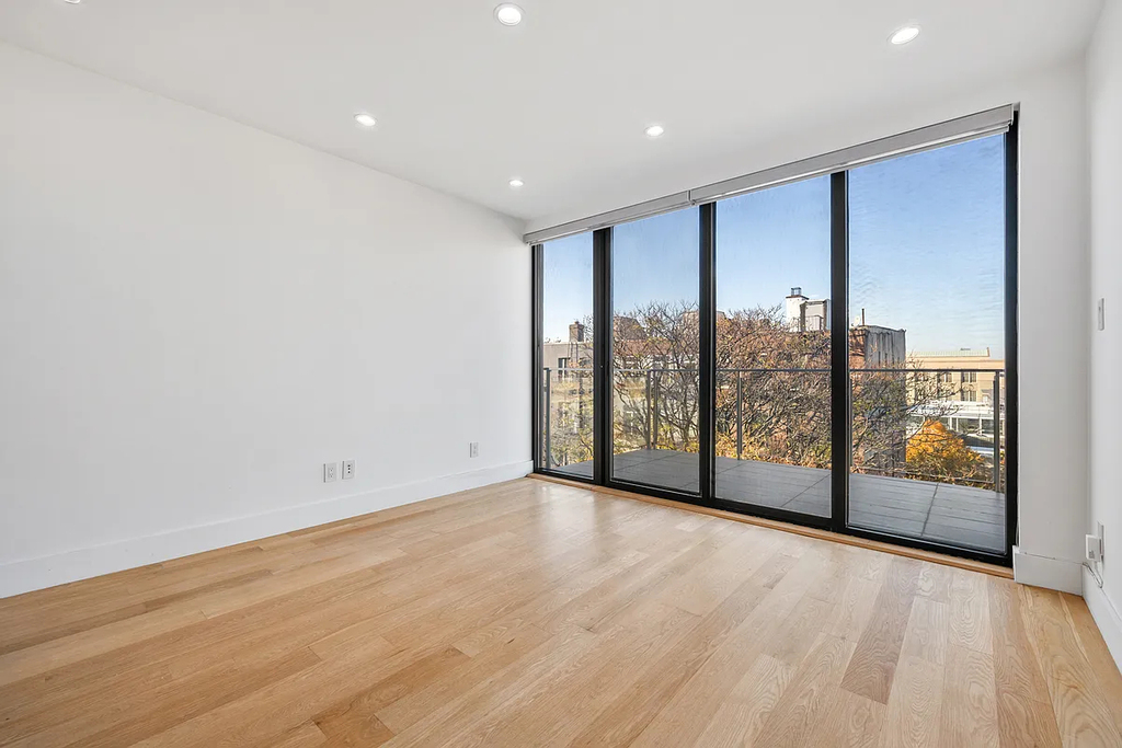 141 Meserole Street - Photo 0