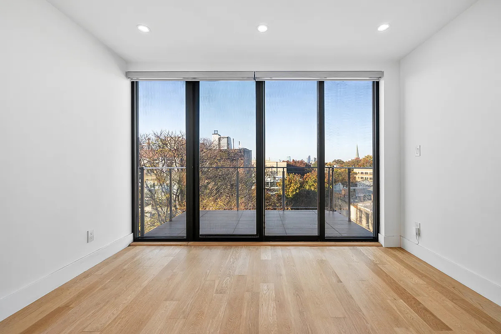 141 Meserole Street - Photo 1