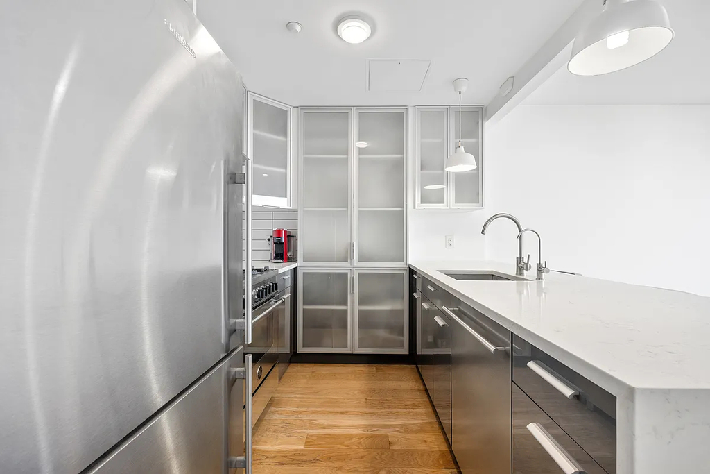 141 Meserole Street - Photo 2