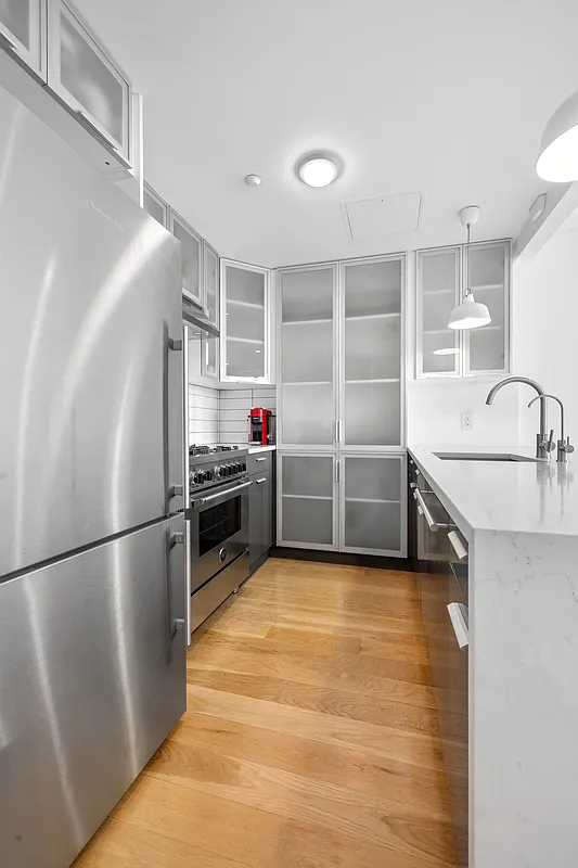 141 Meserole Street - Photo 3