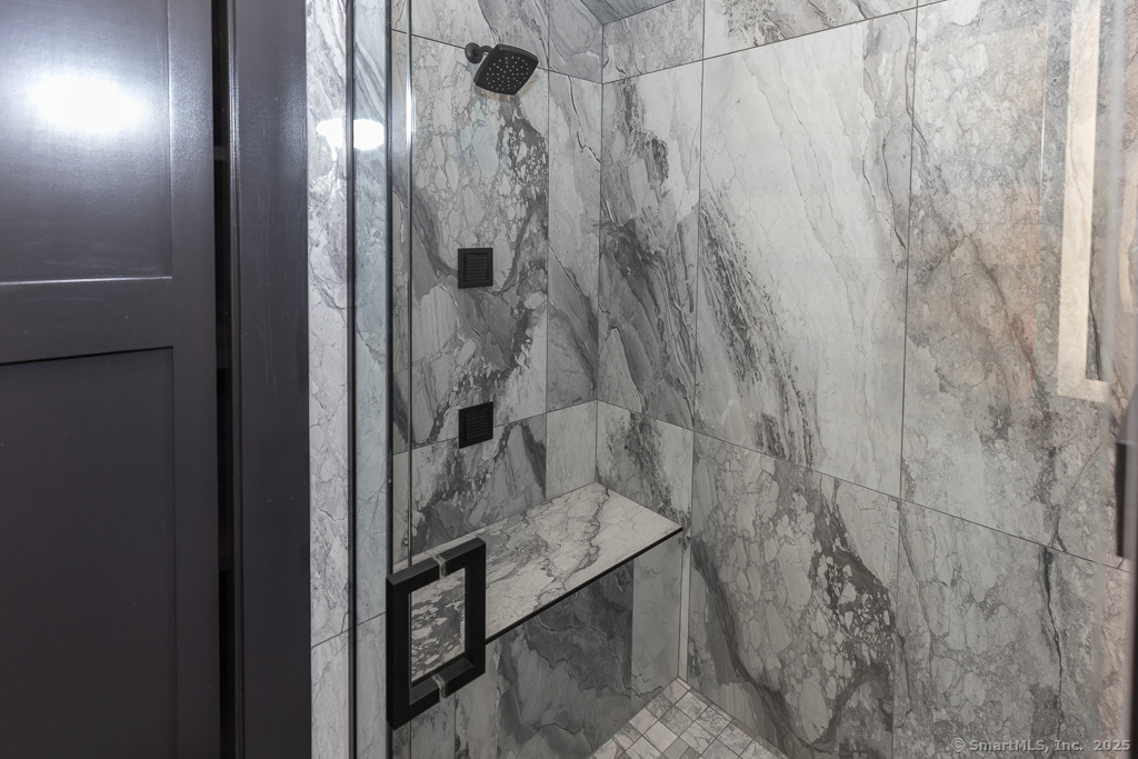 48 Swan Avenue - Photo 27