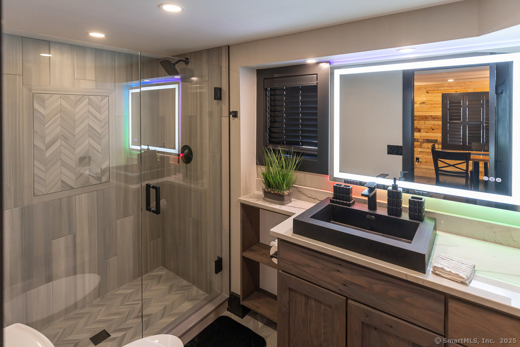 48 Swan Avenue - Photo 7