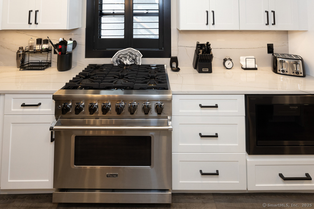 48 Swan Avenue - Photo 14
