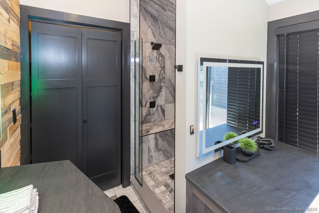 48 Swan Avenue - Photo 29