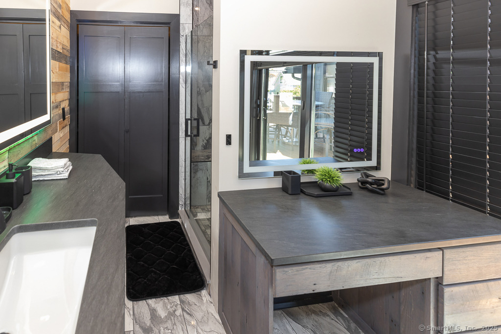 48 Swan Avenue - Photo 26