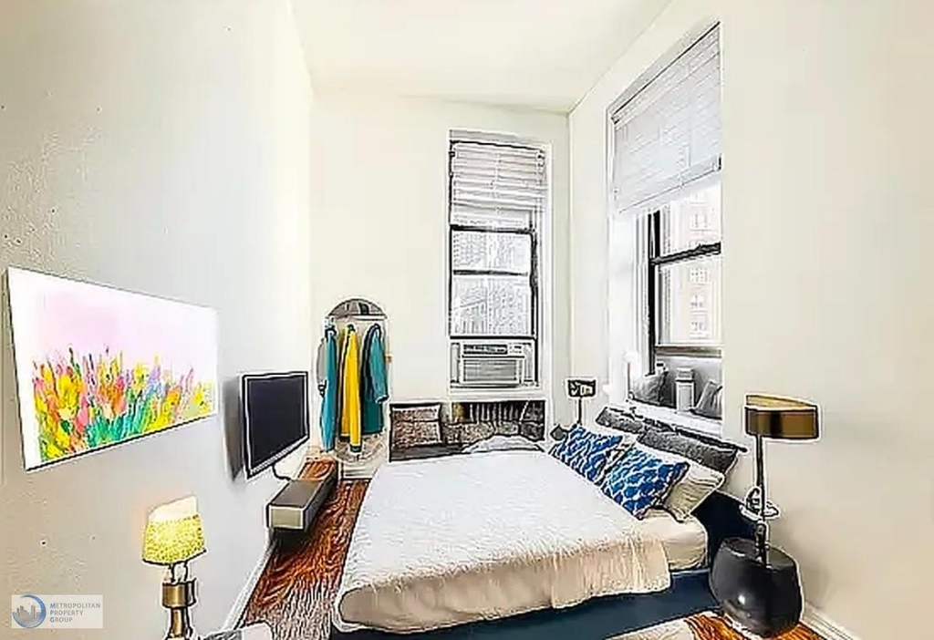 403 East 69th Street - Photo 2