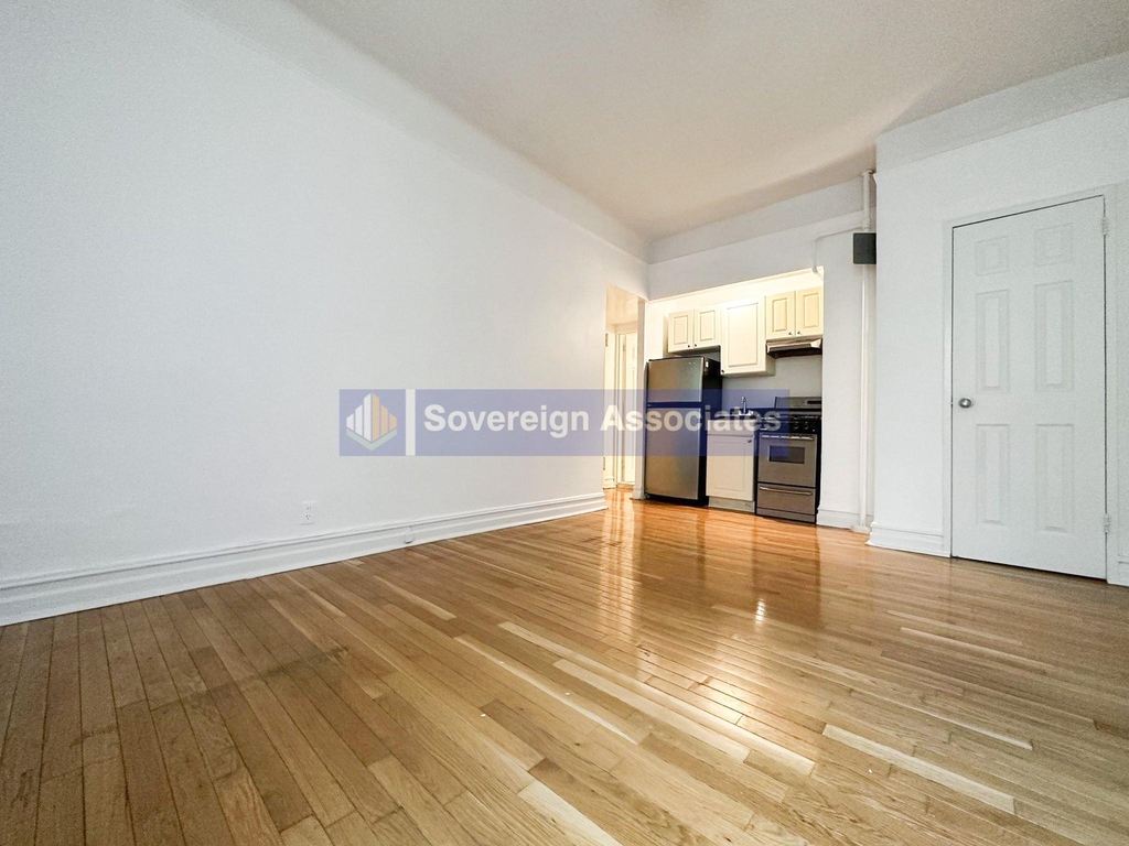 936 West End Avenue - Photo 2