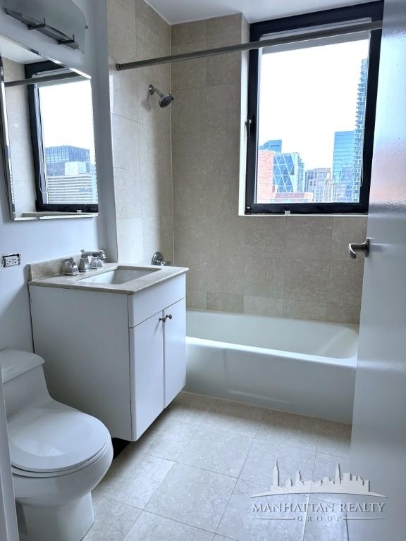 W 48th St - Photo 12
