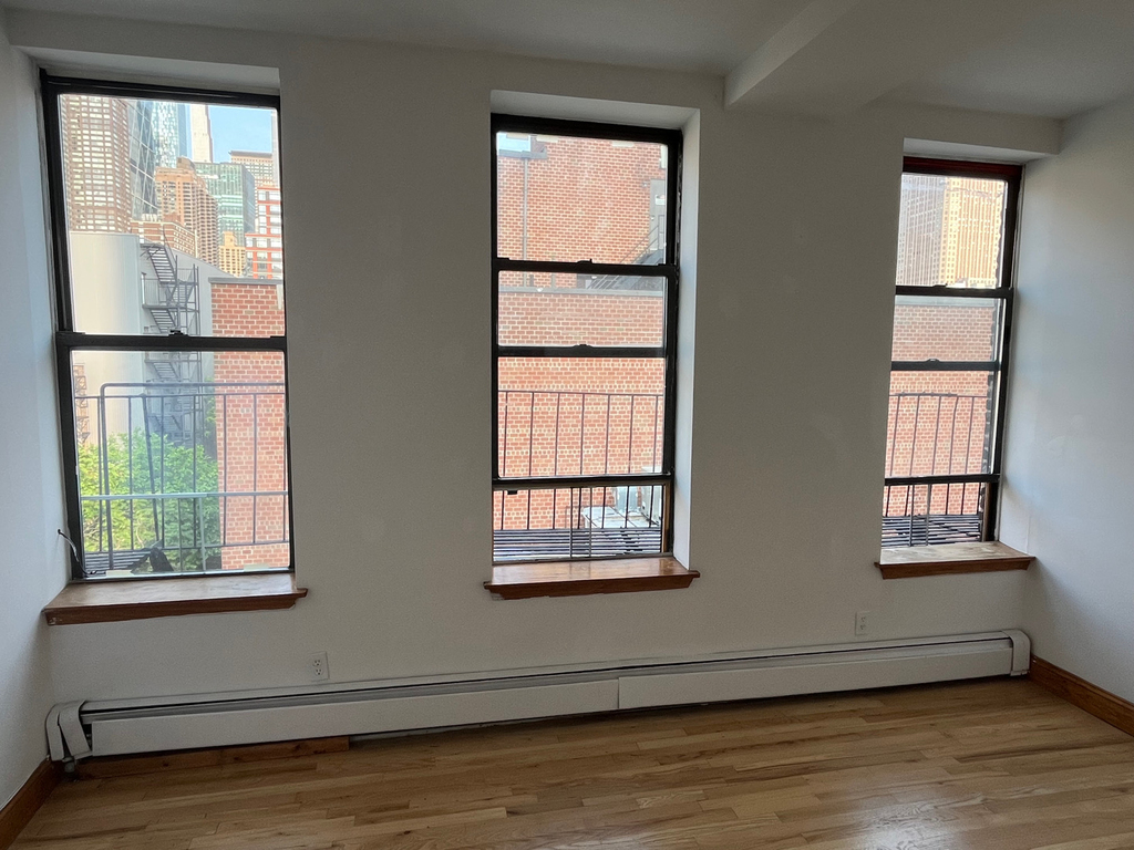 W53 and 10th - Photo 1