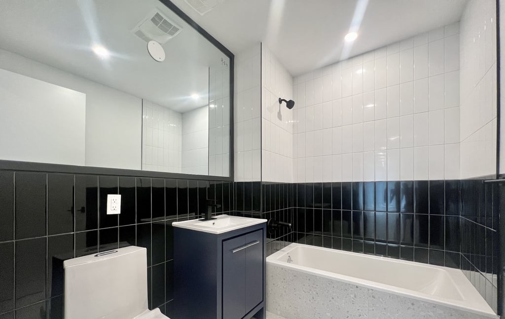 1042 President Street - Photo 15