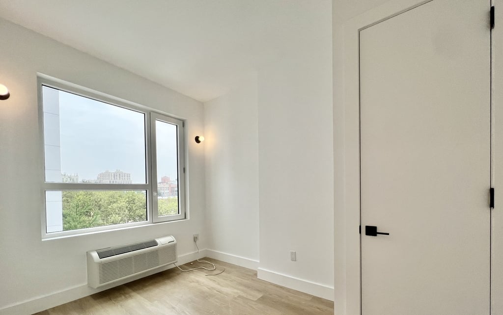 1042 President Street - Photo 12