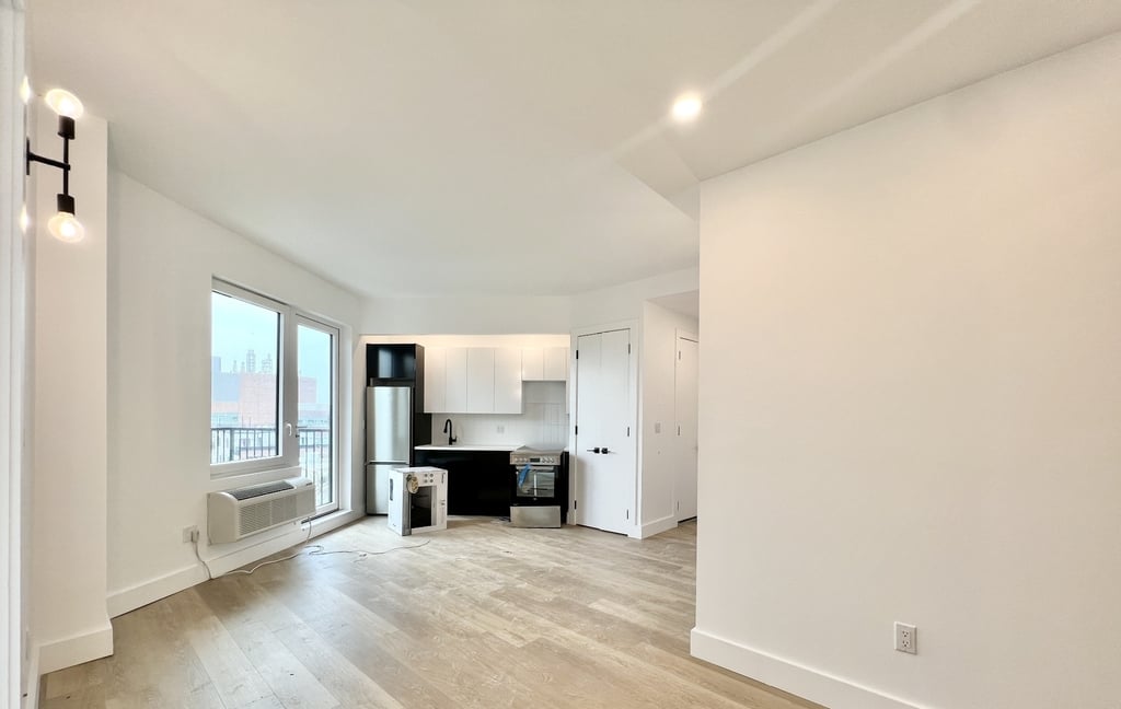 1042 President Street - Photo 0