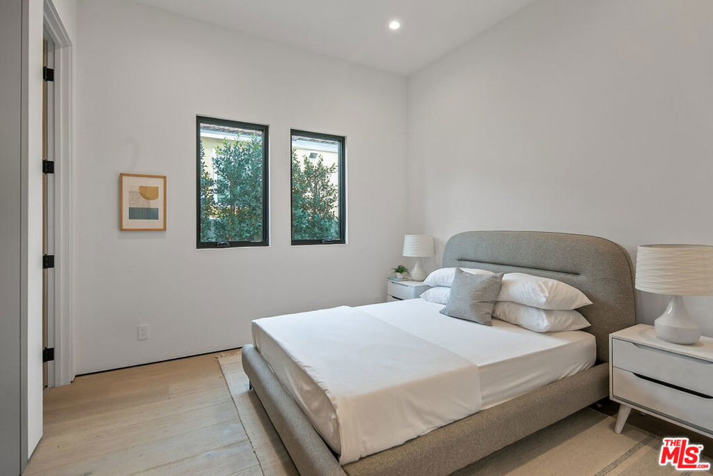 211 Veteran Avenue - Photo 38