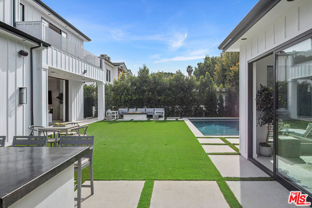 211 Veteran Avenue - Photo 50
