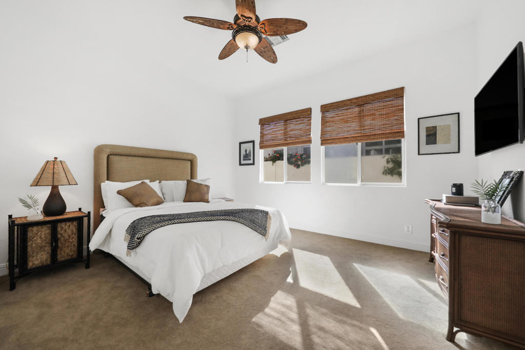 51075 Marbella Court - Photo 32