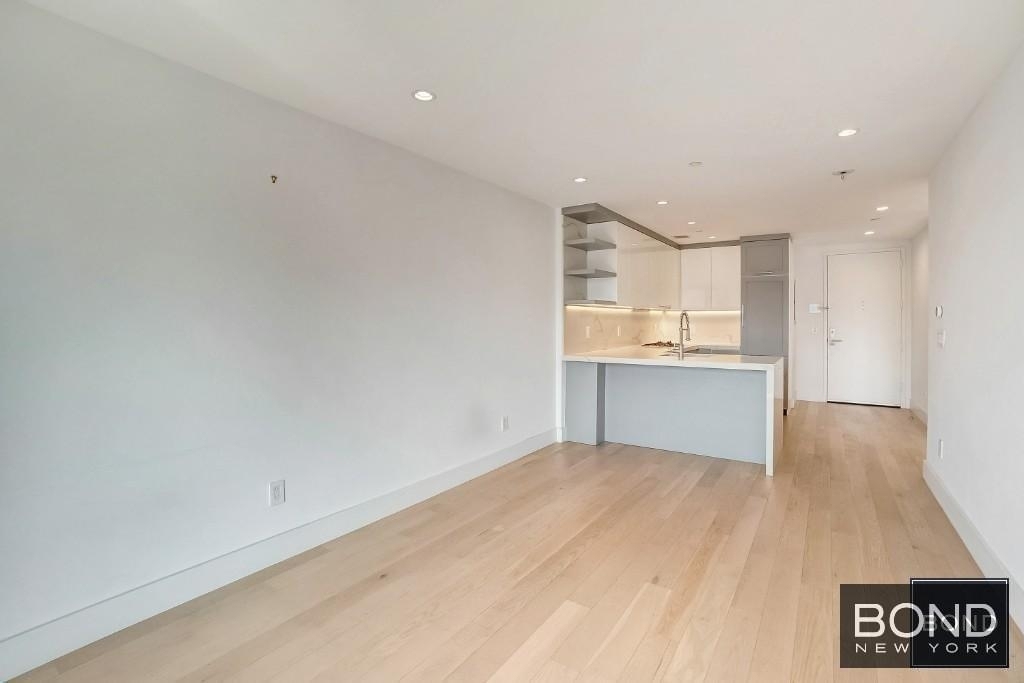 11-07 Welling Court - Photo 4