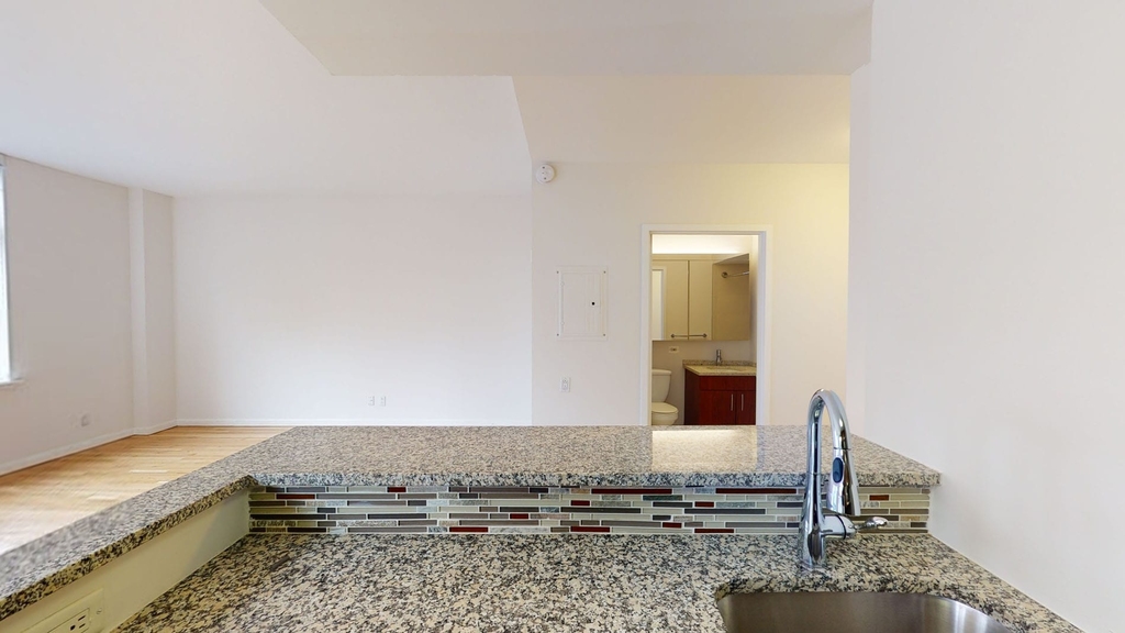 120 W. 21st - Photo 3