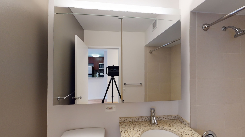 120 W. 21st - Photo 4