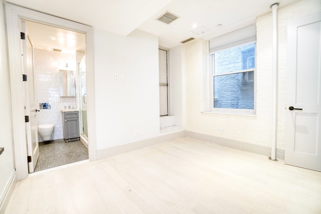 43 W 27th Street - Photo 4