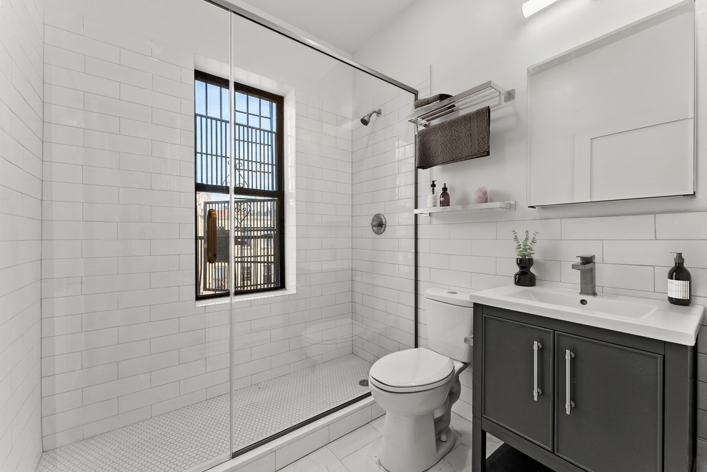 280 Suydam Street - Photo 5