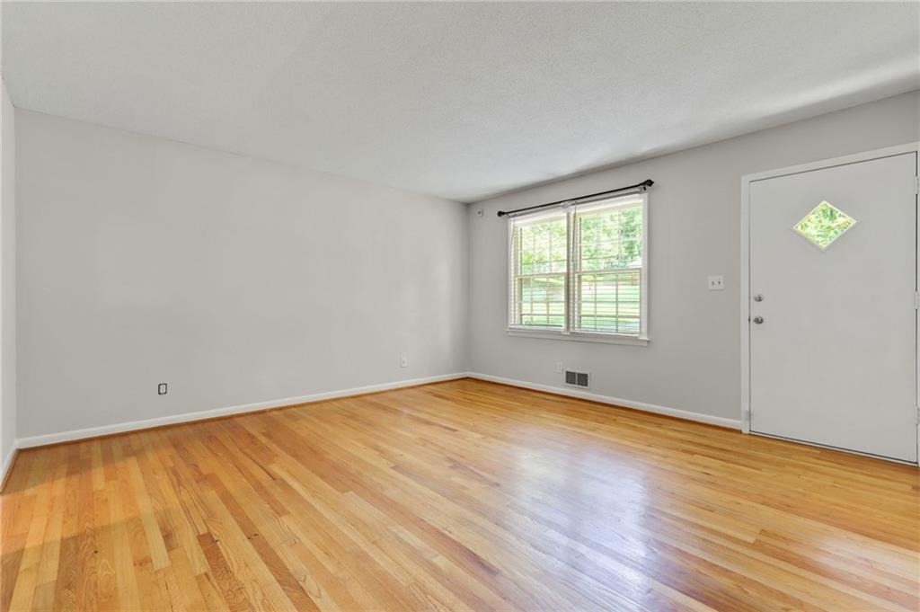 383 Dan Place Se - Photo 9