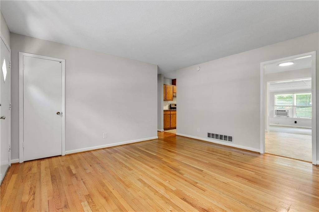 383 Dan Place Se - Photo 8