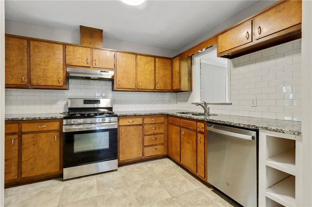 383 Dan Place Se - Photo 1
