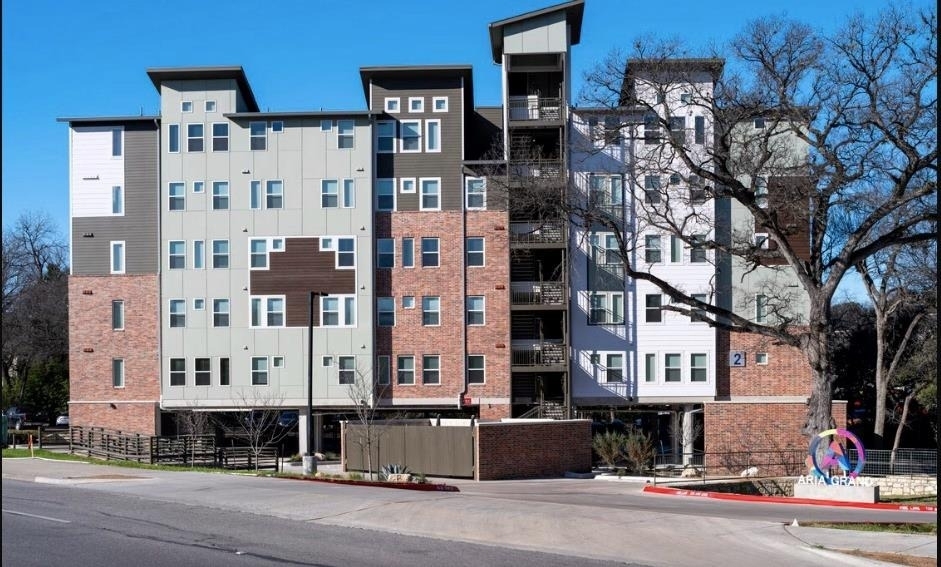 1800 S I-35 Service Rd - Photo 4