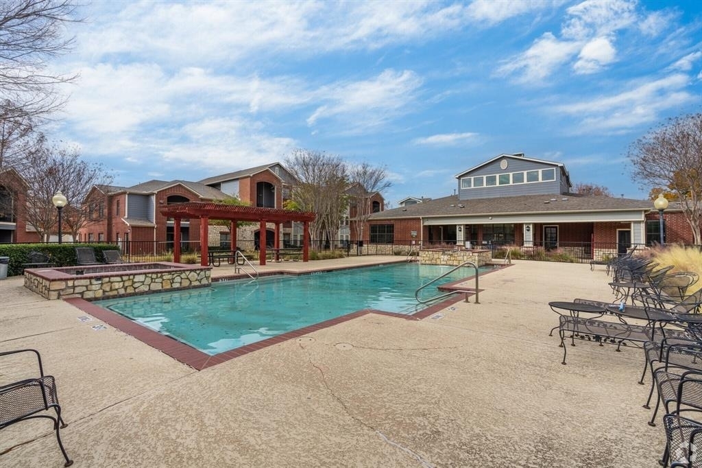 1350 Skyline Rd - Photo 2