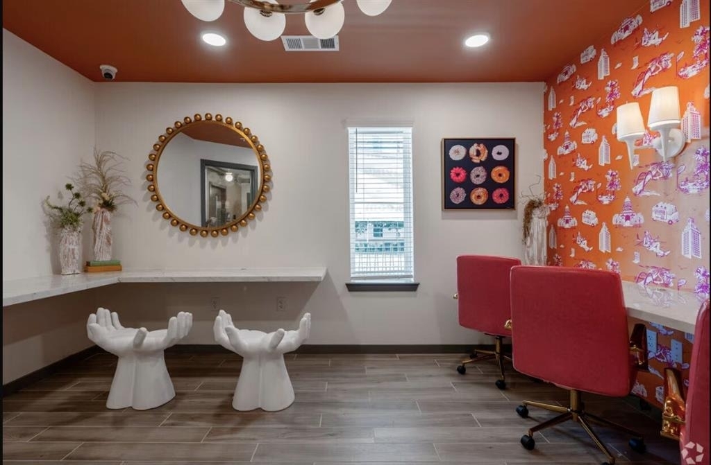 1200 W W Koenig Ln - Photo 12