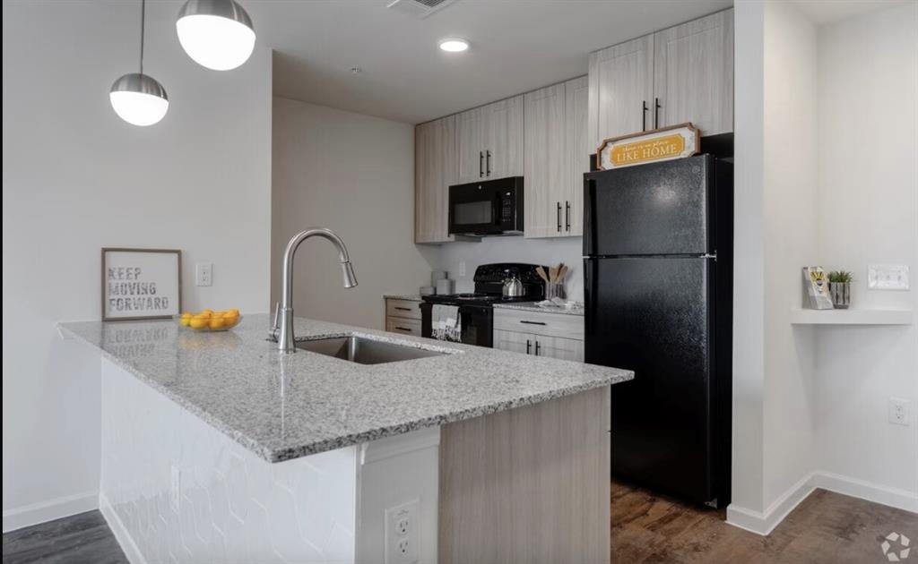 1200 W W Koenig Ln - Photo 16