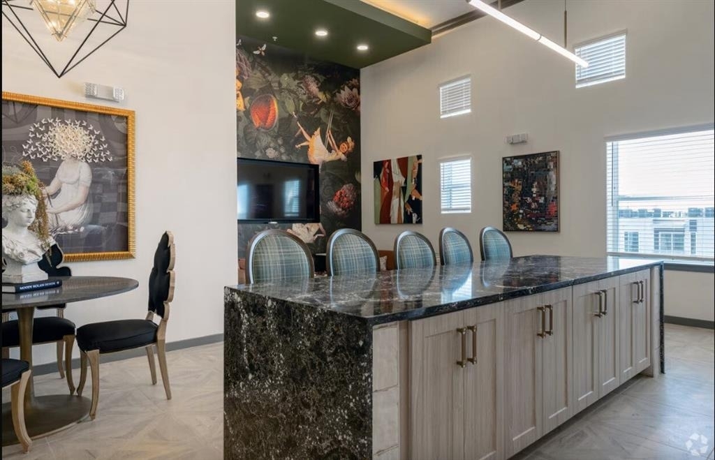 1200 W W Koenig Ln - Photo 6