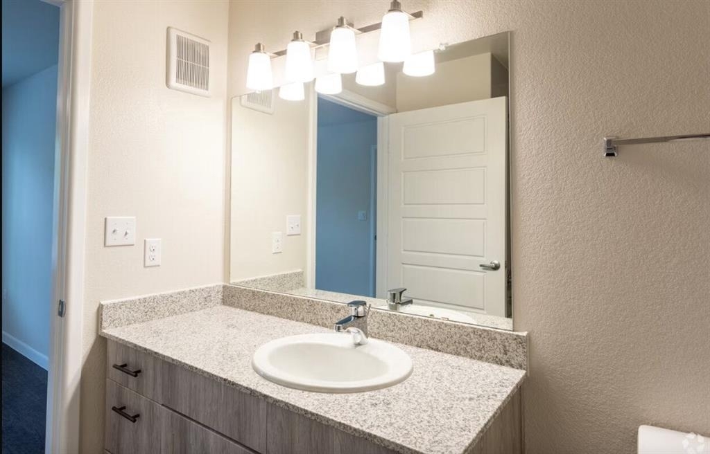 2401 E Oltorf St - Photo 9