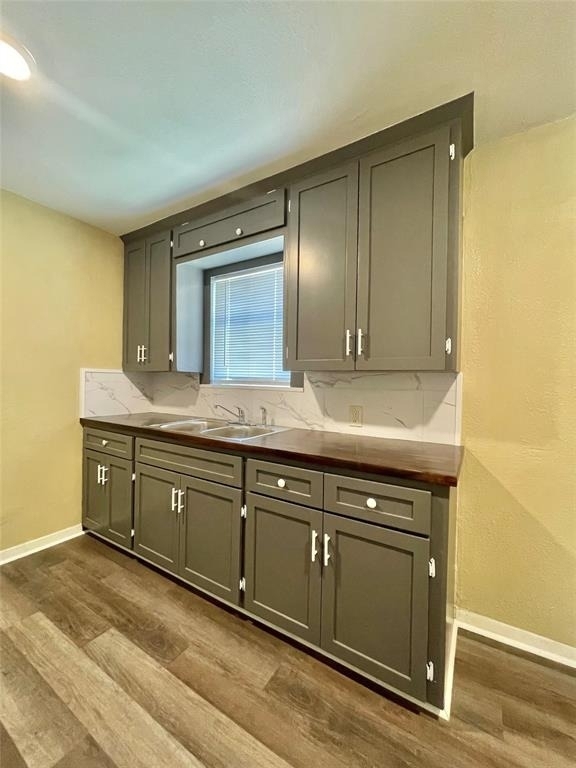 611 N Avenue D - Photo 6