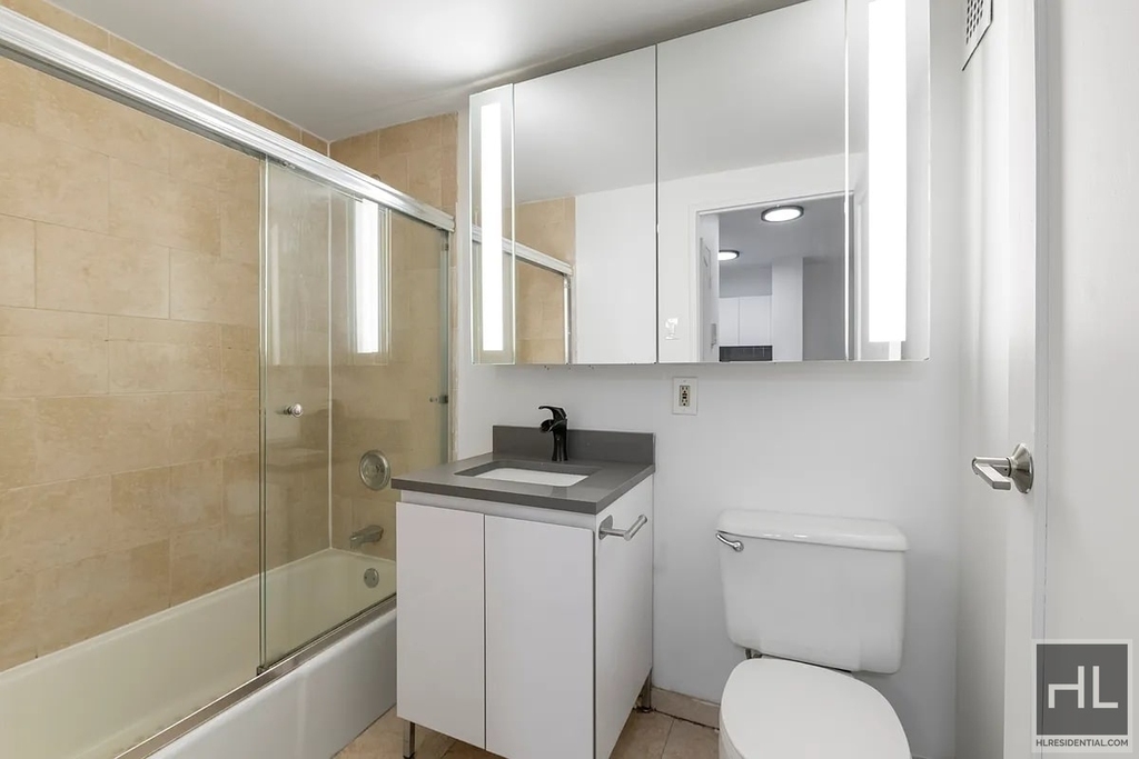 East 37th Street - Photo 6