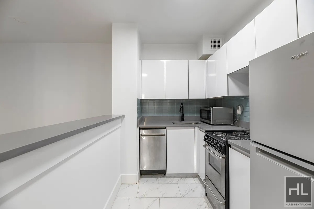 East 37th Street - Photo 5
