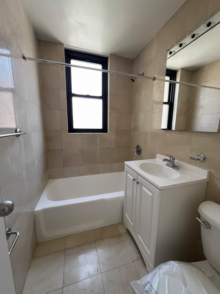East 49th Street - Photo 1
