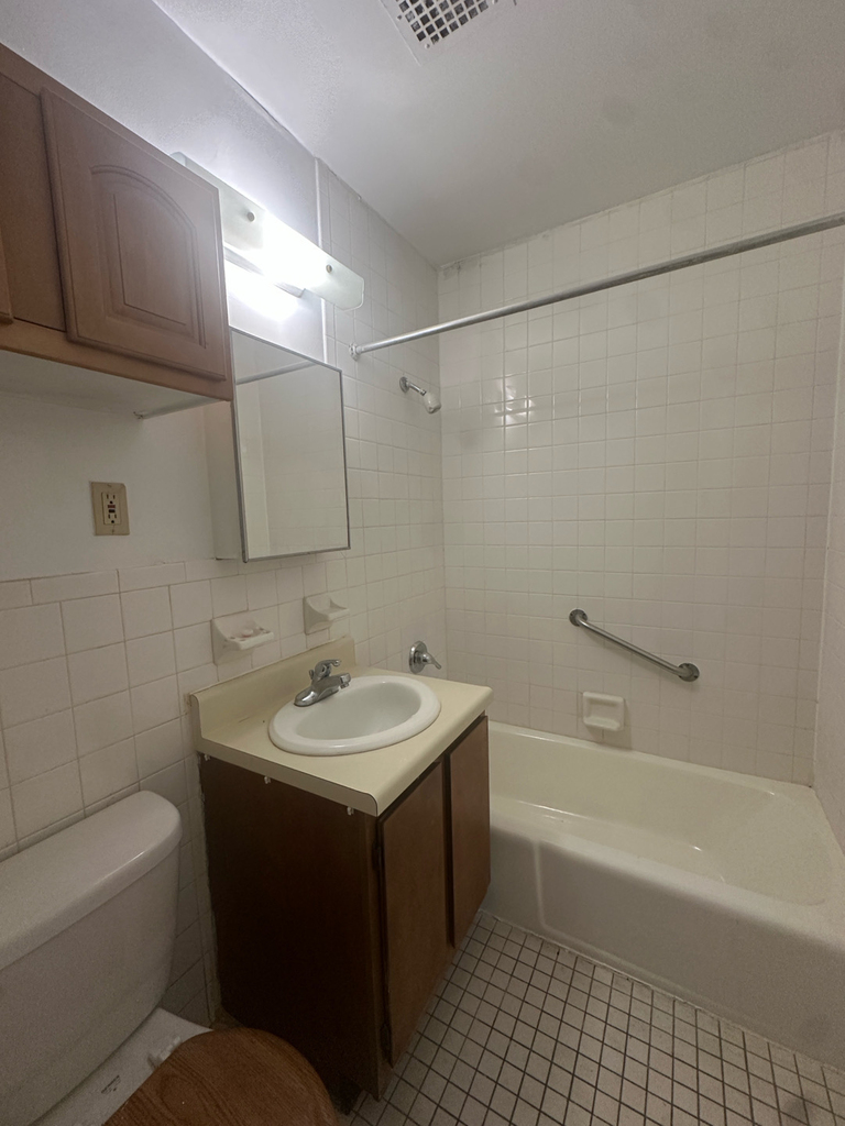 162 Lenox Avenue - Photo 3