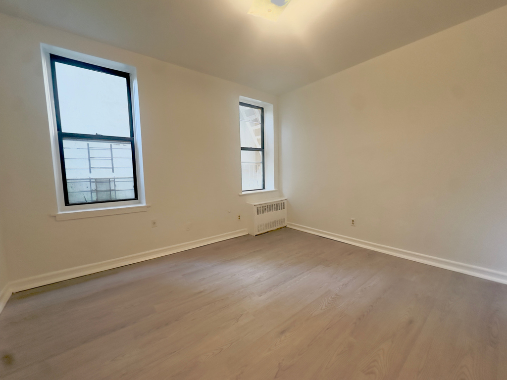 162 Lenox Avenue - Photo 2
