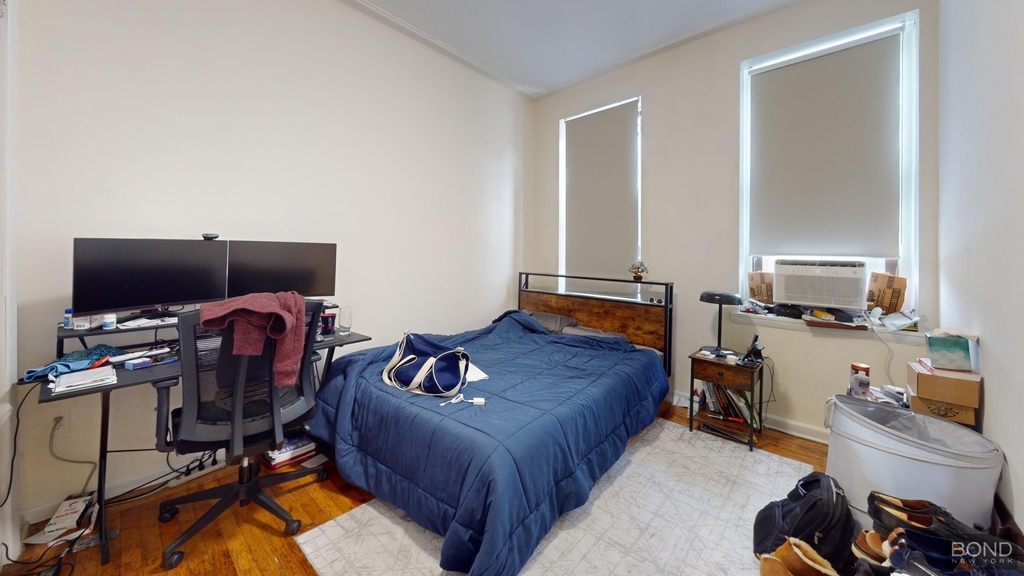 West 11th Street - Photo 4