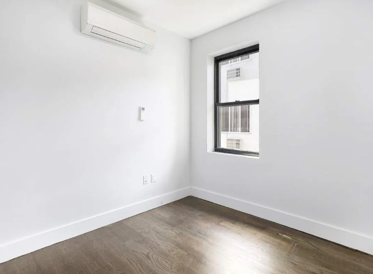771 Lexington Ave - Photo 2