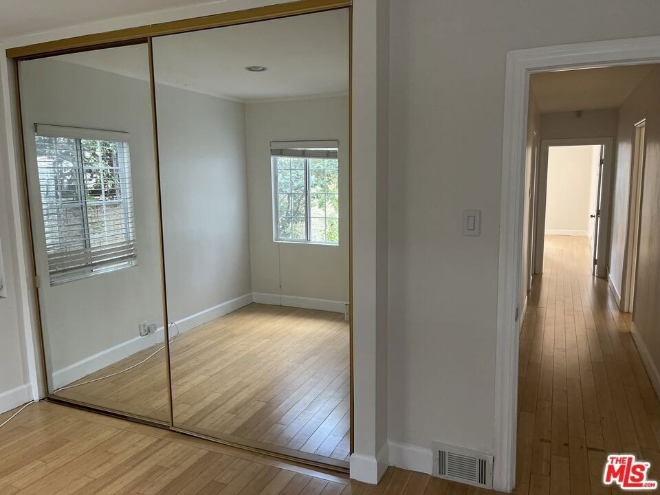 101 N La Peer Drive - Photo 18