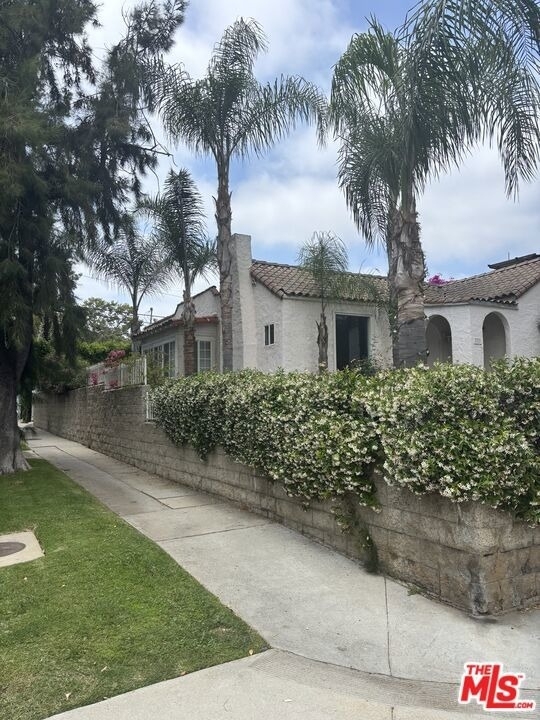 101 N La Peer Drive - Photo 30