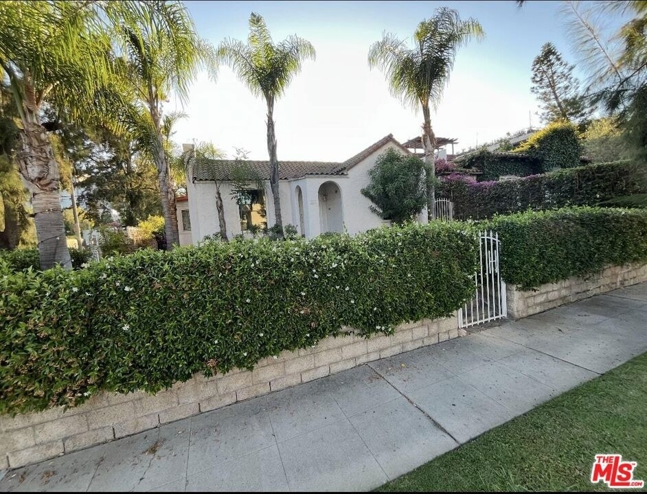 101 N La Peer Drive - Photo 32